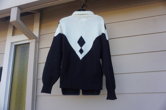 knit sweater size medium - image 5