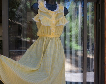 Vintage yellow and white gingham print sundress day dress size 9