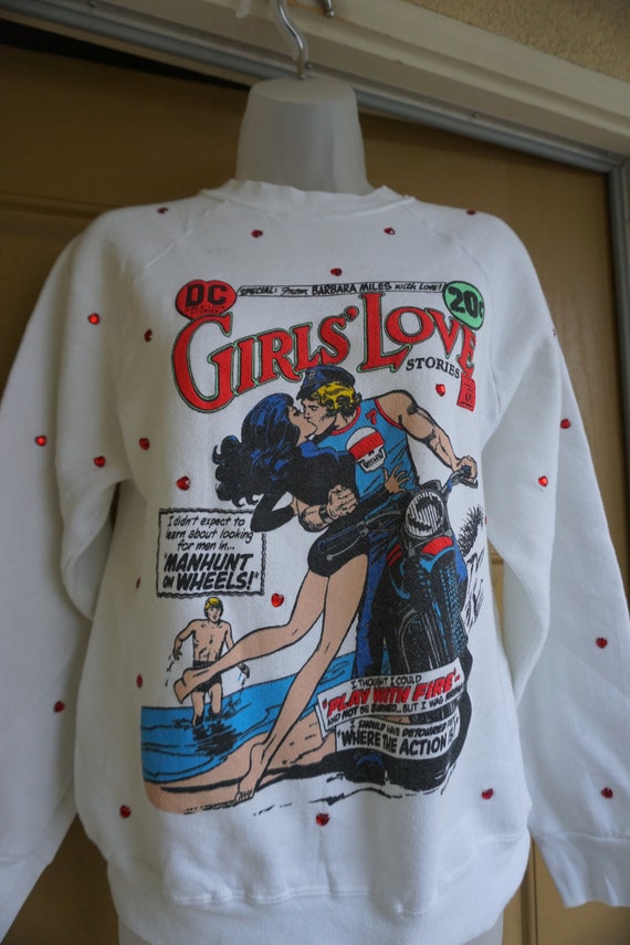 1982 DC Comic Girls Love Stories sweatshirt 1980s… - image 2