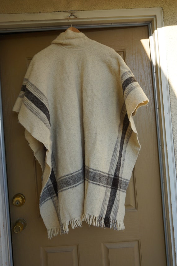 Vintage wool blanket poncho / cape / shawl jacket… - image 6