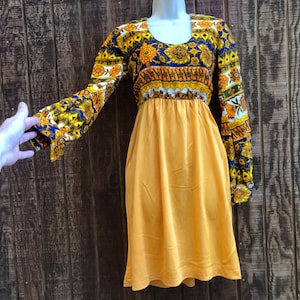 RSVP Neiman Marcus Vintage 1960s long sleeve dress small 60s short retro mod twiggy floral