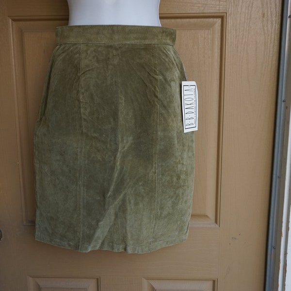 B B Dakota brownish green suede leather mini skirt labeled size 9/10