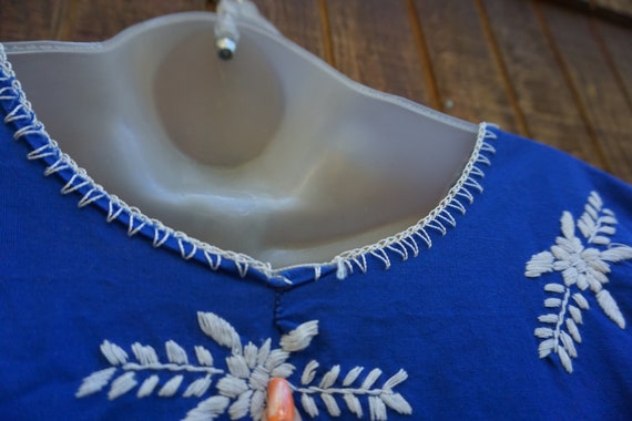 Hippie Boho Mexican Oaxacan Embroidered Floral bl… - image 9