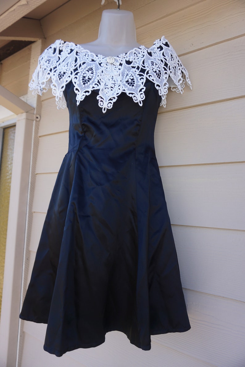 Rampage size 7 formal dress 1990s image 2