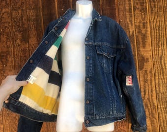 Vintage Hudson bay insulated four-point wool blanket fully lined Levis denim jean jacket size L Large men's 1980s 1990s lining reversable
