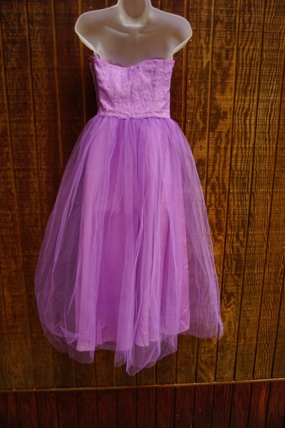 Vintage strapless purple 1950s lace prom dress wi… - image 7