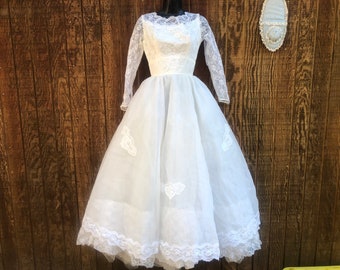 Vintage 1940s 1950s tulle and lace wedding dress gown small 3-5 40s 50s