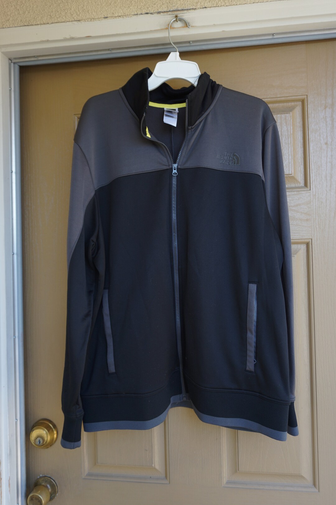 The North Face Gray and Black Jacket Men's X Large XL XL Xlarge Zipper ...