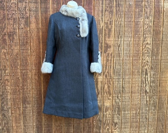 Vintage long wool jacket with mink fur collar 50s 60s 1950s 1960s fits size medium gray