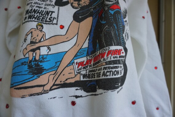 1982 DC Comic Girls Love Stories sweatshirt 1980s… - image 6