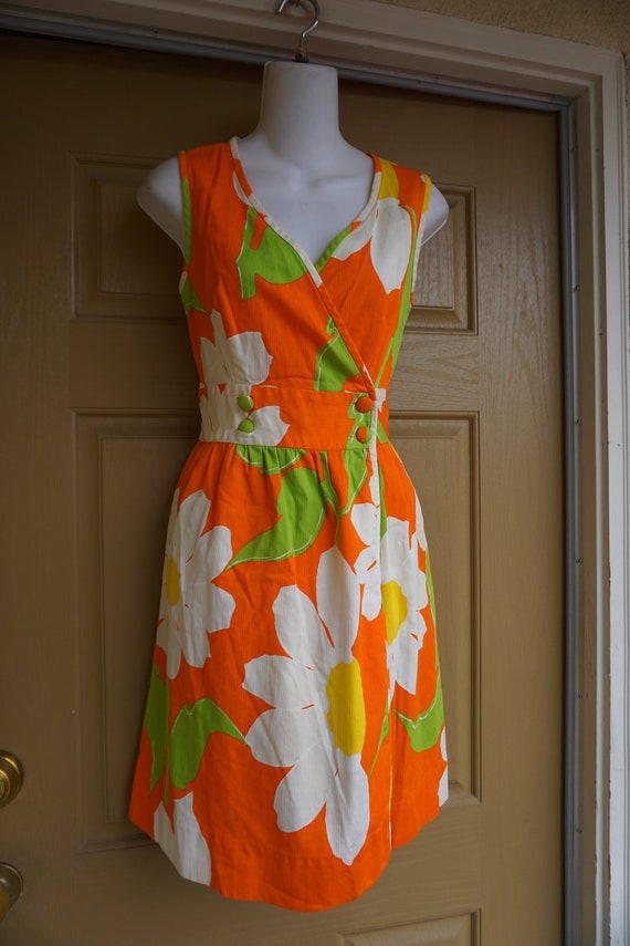 Fitted small size medium 10 sundress orange and wh