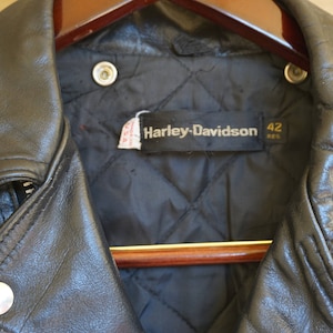 Harley Davidson Vintage Black Leather Motorcycle / Biker Jacket MENS Size 42 Large genuine authentic real 1970s Made in USA image 4