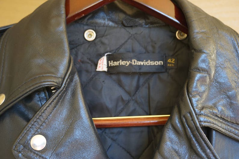 Harley Davidson Vintage Black Leather Motorcycle / Biker Jacket MENS Size 42 Large genuine authentic real 1970s Made in USA image 4