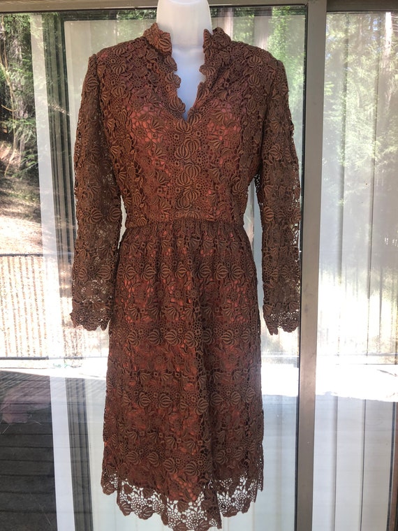 Carrie Couture heavy Vintage 1950s Large brown la… - image 3