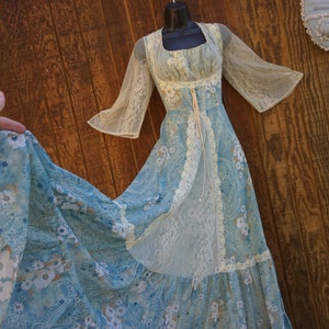 Gunne sax size 13 Joseph Magnin large prairie lace maxi dress corset laces front bodice and sheer sleeves 70s 1970s floral blue ruched