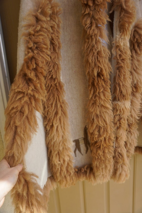Alpaca fur trim Vintage wool blanket poncho cape … - image 7