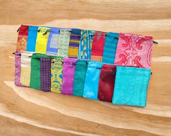 Cadeautasjes van gerecyclede sari-stof - Set van 20 - 7,5 x 7,5 cm