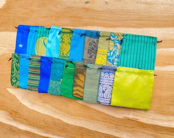 Cadeautasjes van gerecyclede sari-stof - Set van 20 - 7,5 x 7,5 cm