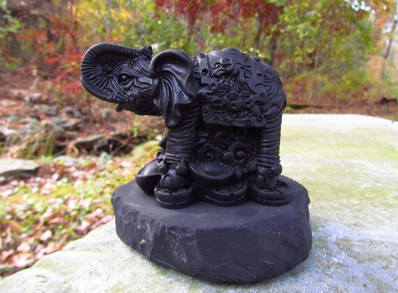 Authentic SHUNGITE carved Elephant sculpture animal stone Authentic SHUNGITE carved Elephant sculpture animal stone