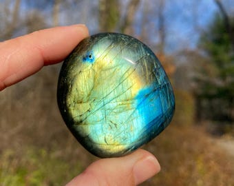 Labradorite Palm Stone - Rainbow Flash Labradorite Crystal