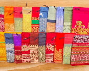 20 Sari-tassen - 10 x 10 cm - Gerecyclede Sari-tassen - Stoffen geschenkzakjes - Tassen voor de groothandel