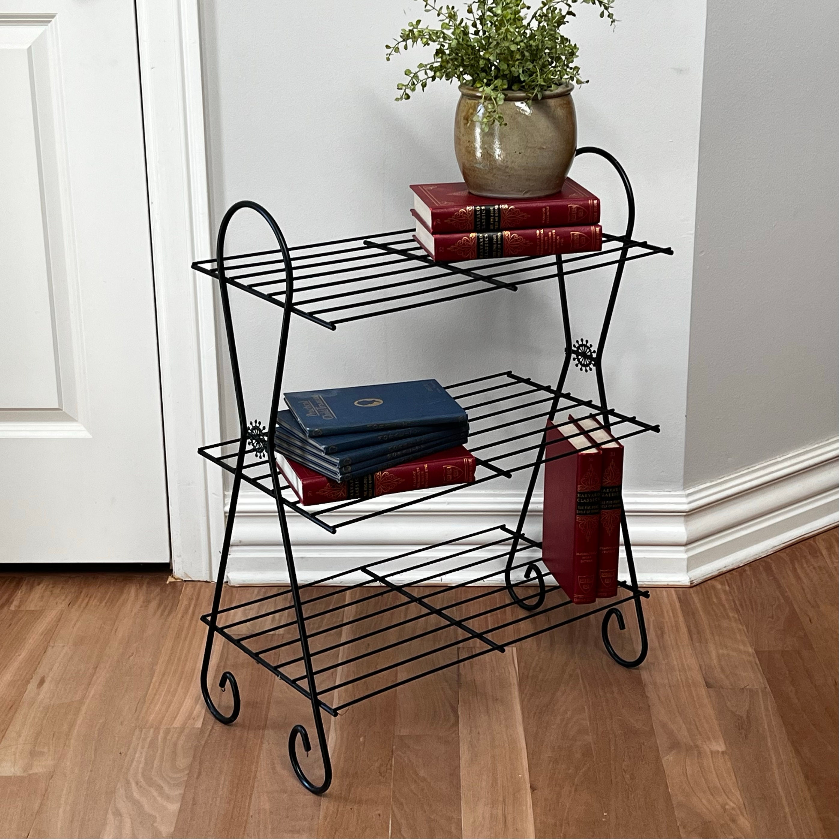 OUKANING Magazine Holder, Floor Standing Brochure Stand, Iron with