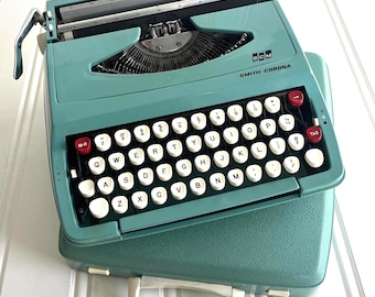 Midcentury Smith Corona Manual Typewriter, Aqua Blue Vintage Typewriter , Working Typewriter