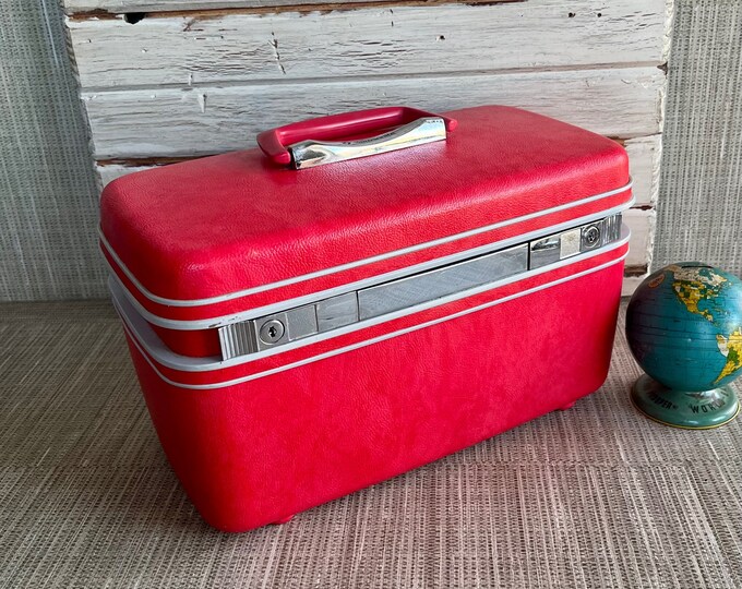 Vintage Samsonite Train Case Makeup Cosmetic Case Free Shipping, Vivid