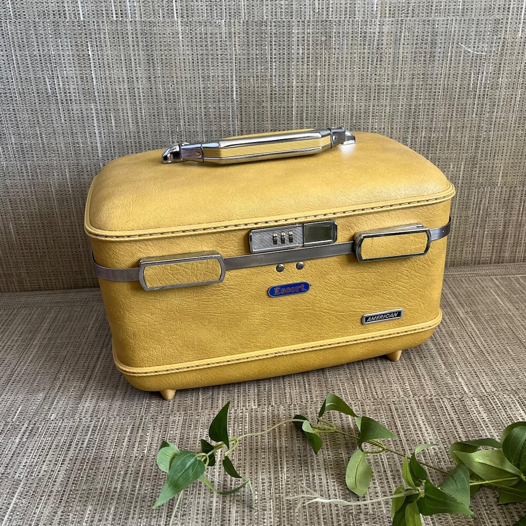 vintage-samsonite-train-case-makeup-cosmetic-case-free-shipping-yellow