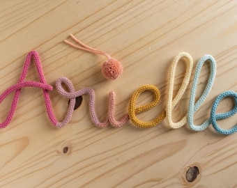 Colgante de pared con nombre personalizado de alambre tejido multicolor, estilo bohemio, para dormitorio infantil y bebé, decoración de cumpleaños y vacaciones.