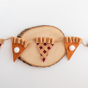 Felt Thanksgiving Pie Banner Garland | Berry and Pumpkin Pie Flags with Pom Poms | Fall Decor
