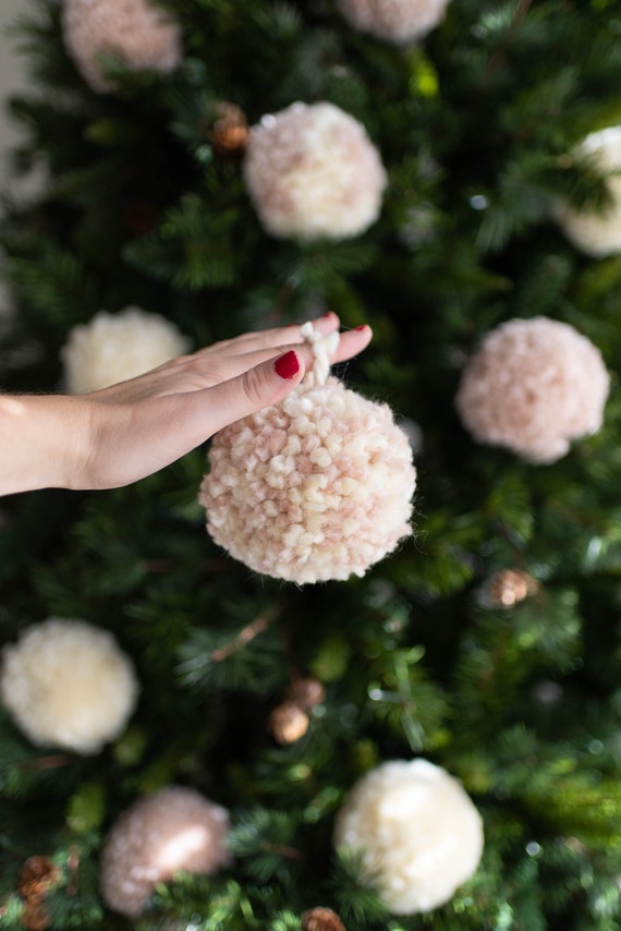 Wholesale craft pom poms For Defining Your Christmas 