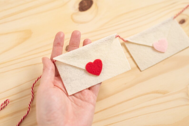 Cartas de amor en fieltro, decoración del día de San Valentín para el dormitorio de los niños, el aula, la cafetería y la decoración del hogar imagen 3