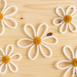 Knitted Wire Daisy Flower with Pom Pom in Custom Colors - Boho Nursery and Girl's Bedroom Decor - Spring Summer Home Decor
