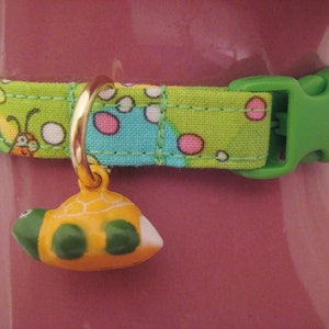 Cat Collar -  Green and Yellow Turtles with Yellow Turtle Bell - Safety Release collar with Bell for your Special Kitty