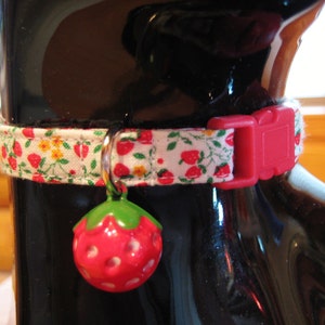 Cat Collar -  Small Strawberry Floral with Red Strawberry Bell - Safety Release collar with Bell for your Special Kitty