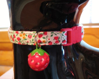 Cat Collar -  Small Strawberry Floral with Red Strawberry Bell - Safety Release collar with Bell for your Special Kitty