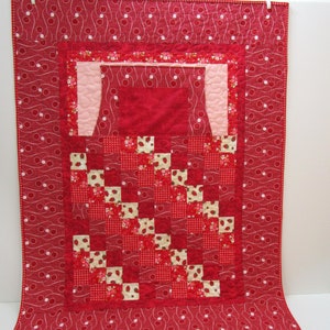 Red & White Lap Quilt with Pockets: Wheelchair Blanket (31 1/2 x 41 inches)