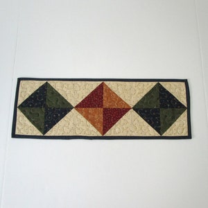 Handmade Quilted Table Runner: Country Style, 7.5 x 21 Inches