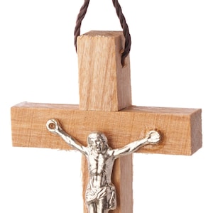 P26/Cross/Olive Wood/Pendant/Hand carved/Bethlehem/Holy land