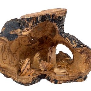 E40/Nativity/Olive Wood/Hand carved/Christmas/Bethlehem/Holy land