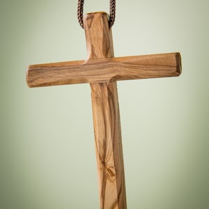 CC29/Cross/Olive Wood/Hand carved/Bethlehem/Holy land