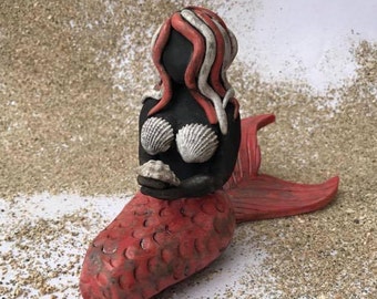 Savana The Red Raku Caribbean Mermaid