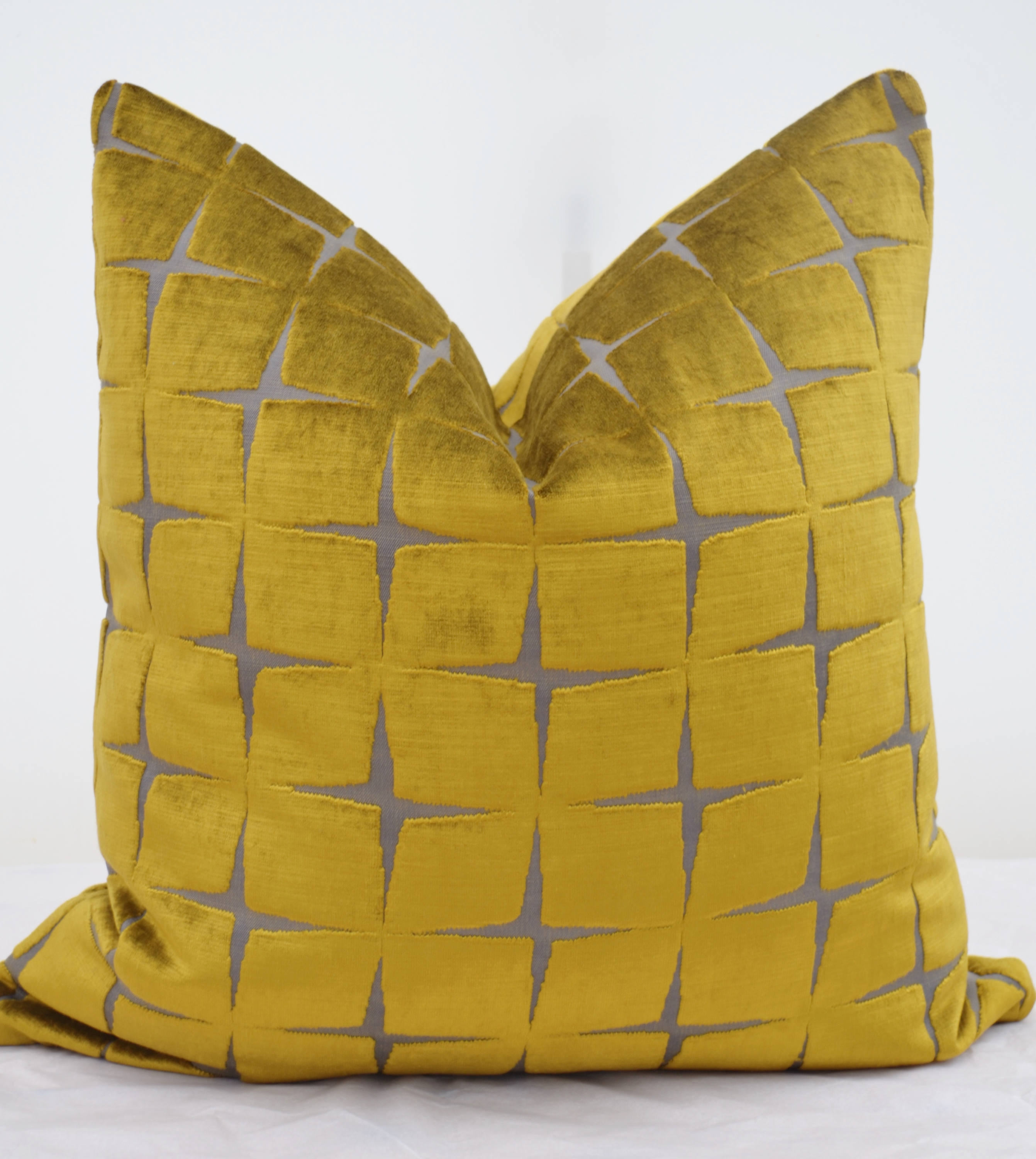 yellow velvet pillow bright yellow olive green velvet pillow cover mustard coveryellow covergold cover coveryellow etsy yellow velvet pillow bright yellow olive green velvet pillow cover mustard coveryellow covergold cover coveryellow etsy
