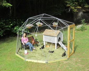 12 ft Geodesic Dome Outdoor Aviary, Chicken Enclosure, Animal Pen, Flight Cage with Avian Netting