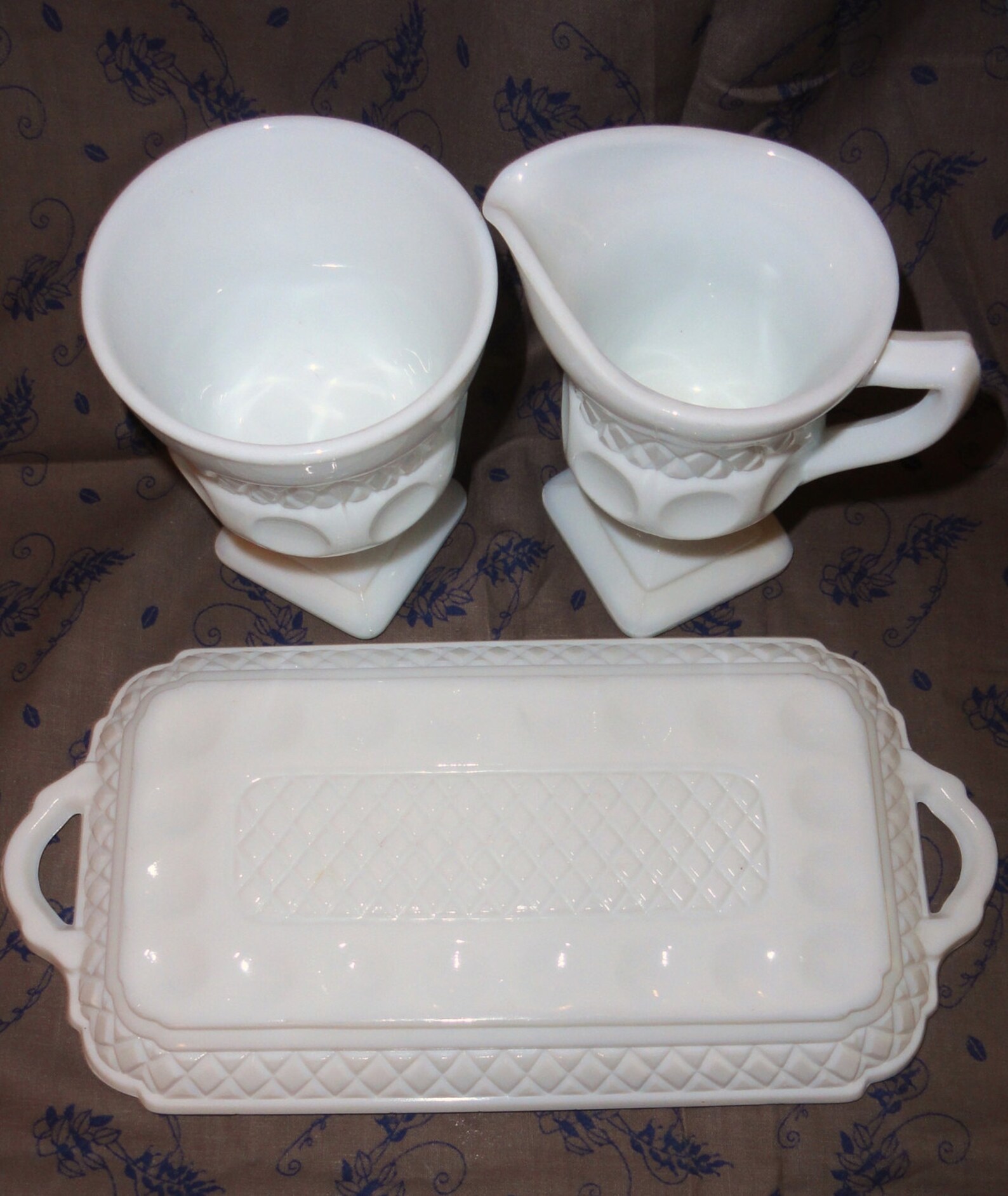 Colony White Milk Glass CREAMER and SUGAR SET W/tray Etsy