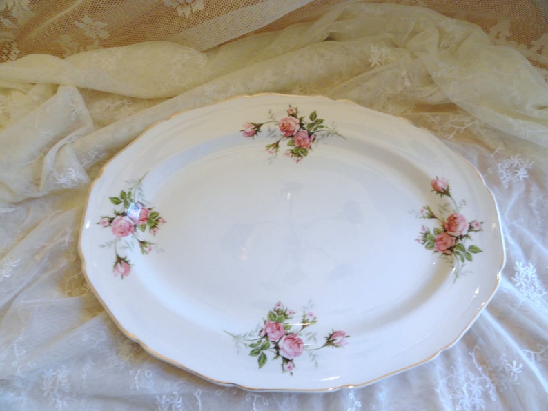 Large OVAL SERVING PLATTER Scattered with Pink Roses and Buds