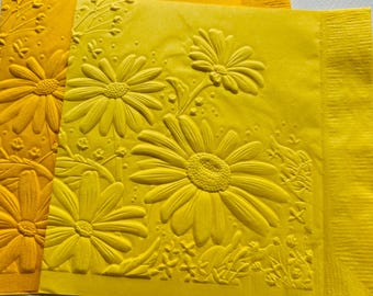 Fresh Daisies Napkin ~ Embossed Paper Napkins ~ Garden Floral Party ~ Birthday ~ Wedding ~ Bridal Shower - Beverage ~ Cocktail ~ Cake