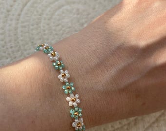 Daisy bracelet, daisy bracelet, two-tone, neon colored, flower pearl bracelet, bracelet