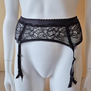 Retro Garter belt by Hunkemoller | Black Lace Suspender Belt | Size M
